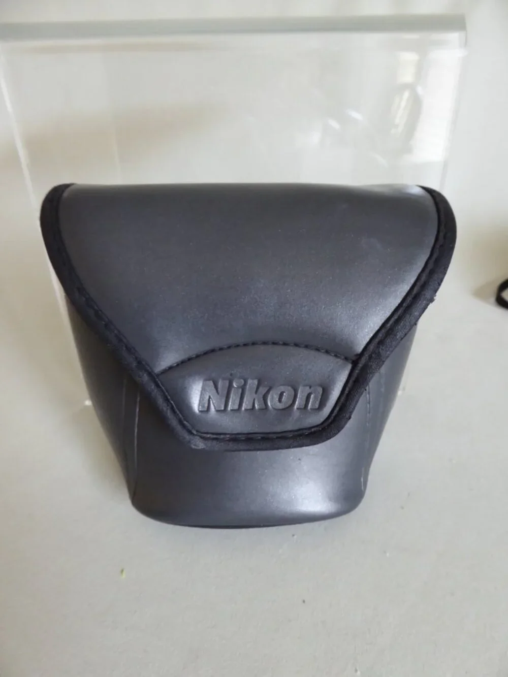 10 x 21 NIKON LIGHTWEIGHT SPRINT II COMPACT BINOCULARS IN GRAY CASE PREOWNED